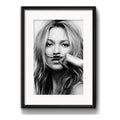 Cuadro Kate Moss Fashion Blanco Y Negro 53x43cm Con Paspartú Kate Moss Life Is A Joke Con Marco Negro