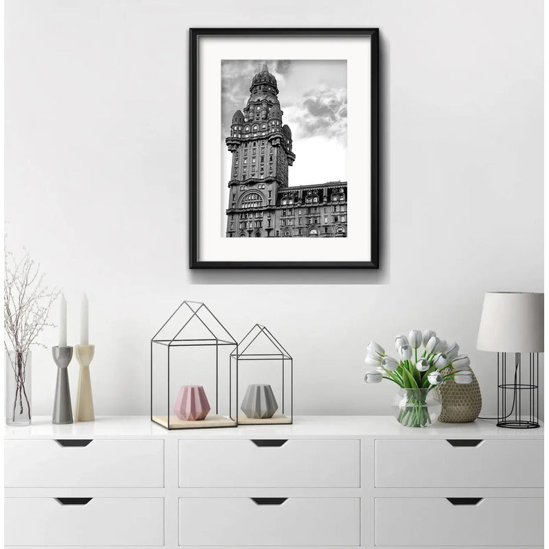 Cuadro Montevideo Foto Blanco Negro Br7 53x43cm Con Paspartú Palacio Salvo Closeup Con Marco Negro