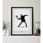 Cuadro Banksy Love Is In The Air Lanzador Flores Arte Urbano Marco Negro
