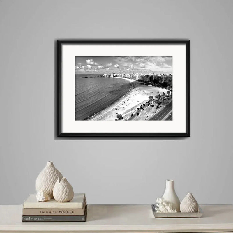 Cuadro Montevideo Pocitos Foto Blanco Y Negro Con Paspartú Marco Negro