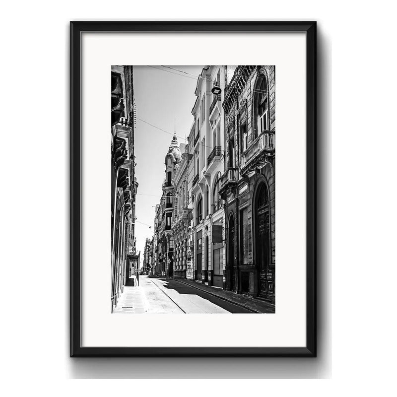 Cuadro Montevideo Foto Blanco Negro Br8 53x43cm Con Paspartú Ciudad Vieja 2 Con Marco Negro