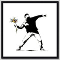 Cuadro Banksy Love Is In The Air Flower Thrower Arte 33x33cm Marco Negro