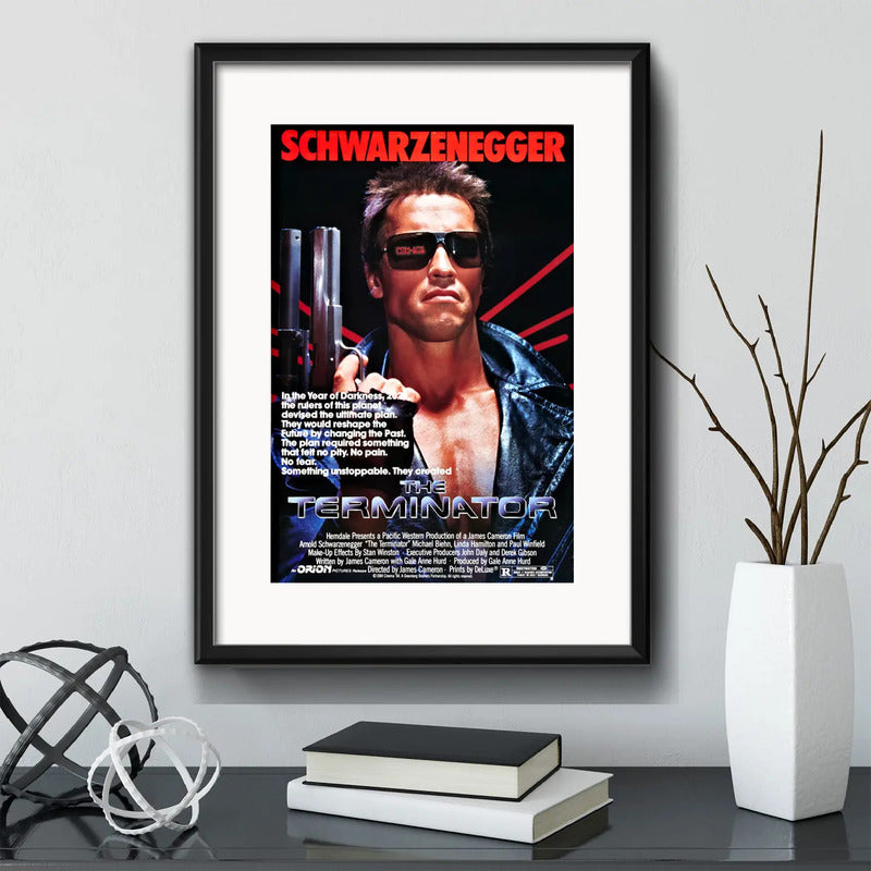Cuadro El Exterminador Pelicula Schwarzenegger Con Paspartú Marco Negro
