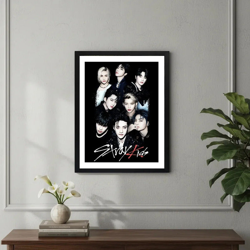 Cuadro Stray Kids Kpop Banda Surcoreana K-pop Musica Marco Negro