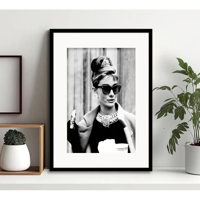 Cuadro Audrey Hepburn Escenas De Películas Con Paspartú Audrey Cinema 1 Con Marco Negro