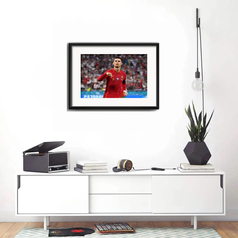 Cuadro Cristiano Ronaldo Futbol Foto B2 53x43cm Con Paspartú Marco Negro